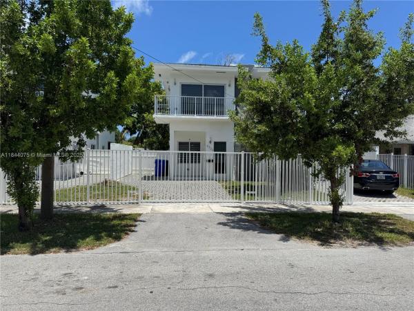 Rockmoor Headlight, 6323 NW 1st Pl #6323, Miami, Florida 33150, image 1
