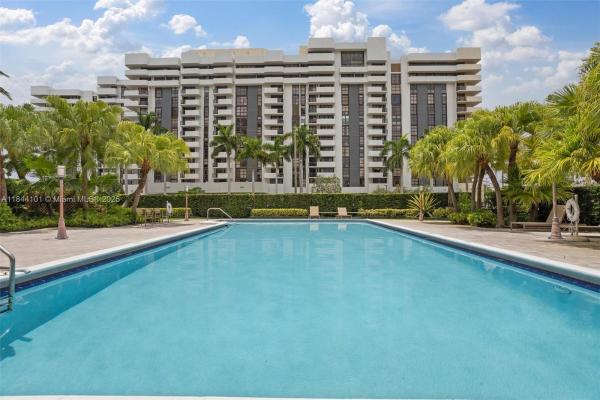 Gables Plaza, 625 Biltmore Way 902, Coral Gables, Florida 33134, image 1