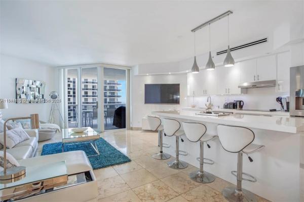 Green Diamond, 4775 Collins Ave #2508, Miami Beach, Florida 33140, image 1