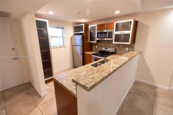 Waters Edge Of Coral Gables, 100 Edgewater Dr #336, Coral Gables, Florida 33133, image 3