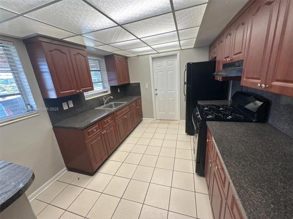 Palmland Estates, 19001 NW 19th Ave, Miami Gardens, Florida 33056, image 3