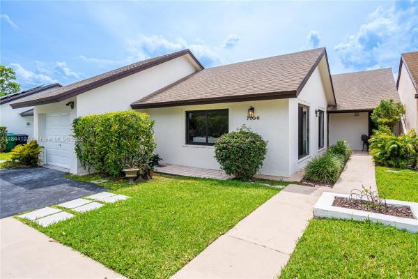 7106 SW 103rd Pl, Miami, Florida 33173, image 1