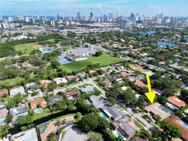 2210 NE 204th St, Miami, Florida 33180, image 1
