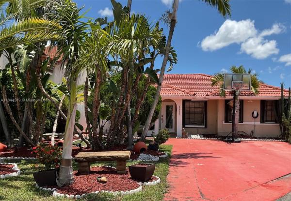 8453 NW 189th Street Rd, Hialeah, Florida 33015, image 1