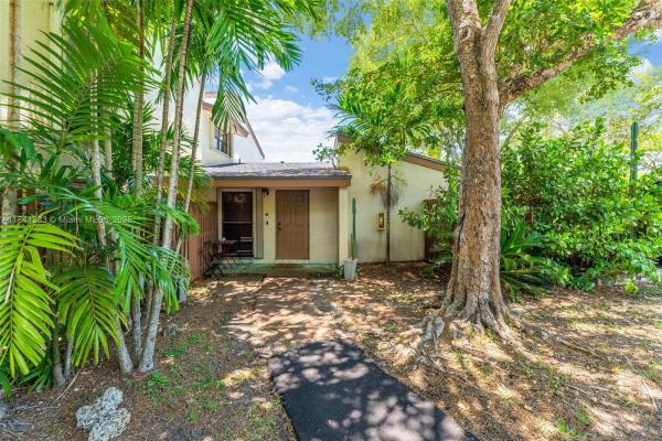 11466 SW 109 Rd 42w, Unincorporated Dade County, Florida 33176, image 1