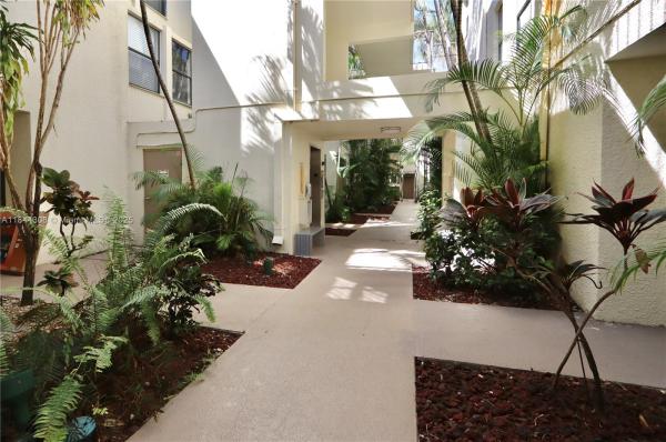Villa Dorada, 20350 W Country Club Dr #104-4, Aventura, Florida 33180, image 1