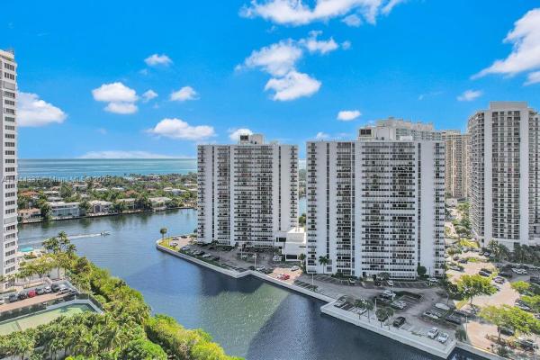 Waterview 2, 20515 E Country Club Dr 1042, Aventura, Florida 33180, image 1