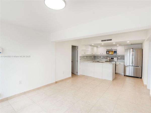 Windmill Gate, 16331 Willow Creek Dr, Miami Lakes, Florida 33014, image 2