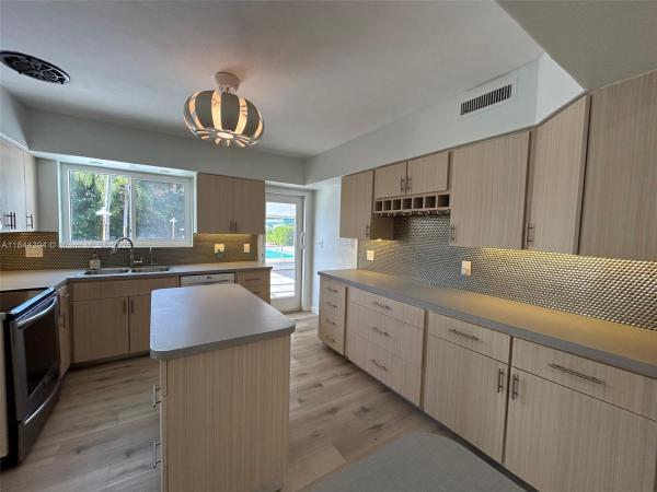 Hollywood Little Ranches, 2707 Monroe St #1, Hollywood, Florida 33020, image 1