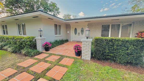 Hallmark Heights Estates, 7365 SW 122nd St, Pinecrest, Florida 33156, image 1