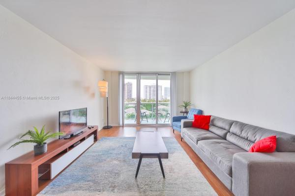 Ocean Reserve, 19370 Collins Ave 622, Sunny Isles Beach, Florida 33160, image 1