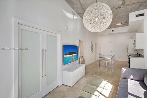 The Meridian, 2001 Meridian Ave #PH-15, Miami Beach, Florida 33139, image 1