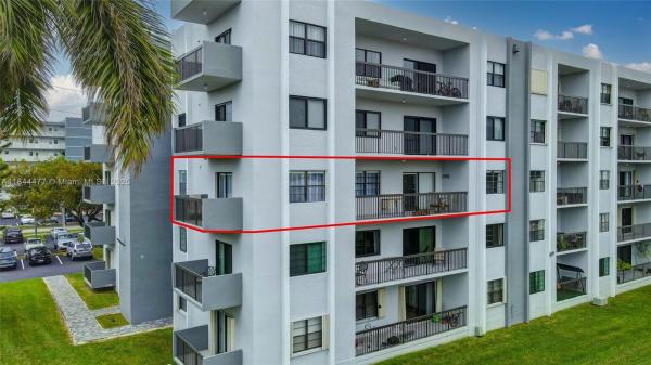 Hallandale Gardens, 1301 NE 7th St #318, Hallandale Beach, Florida 33009, image 1