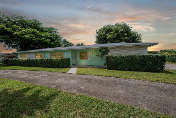 10480 SW 112th St, Miami, Florida 33176, image 1