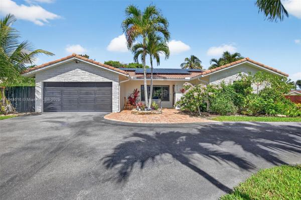 Country Club Village, 999 NW 16th Ter, Boca Raton, Florida 33486, image 1