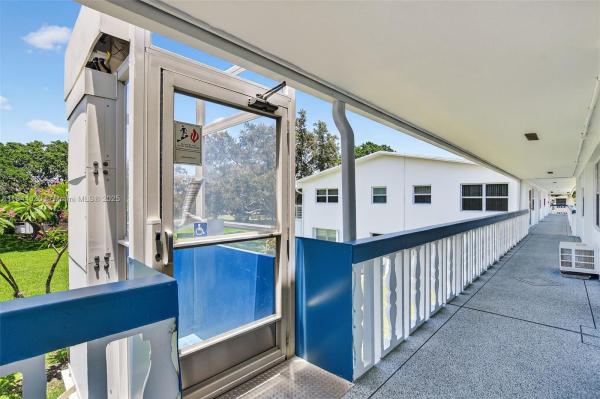 Tilford, 413 S Tilford S #413, Deerfield Beach, Florida 33442, image 3