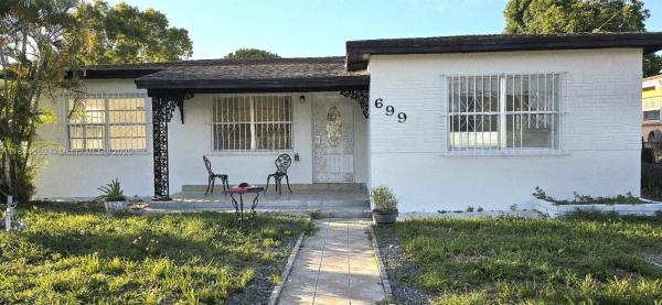 699 W 14th St, Hialeah, Florida 33010, image 1
