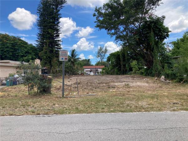 Unincorporated Dade County, Florida 33161, image 1