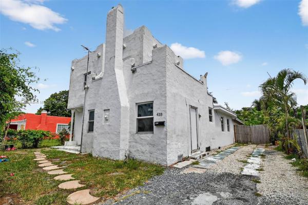 Vista Encanto, 435 Avenida Alegre, West Palm Beach, Florida 33405, image 1