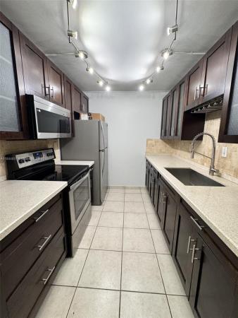 Cypress Village, 7101 Miami Lakes Dr #Q9, Miami Lakes, Florida 33014, image 1