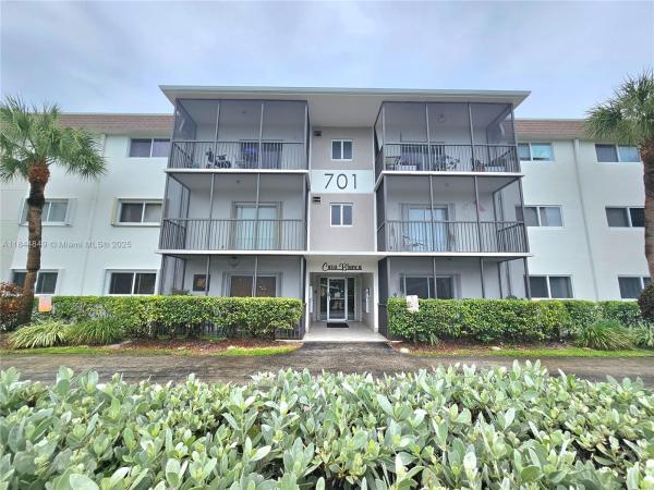 Casa Blanca, 701 NE 1st Ct #201, Hallandale Beach, Florida 33009, image 1