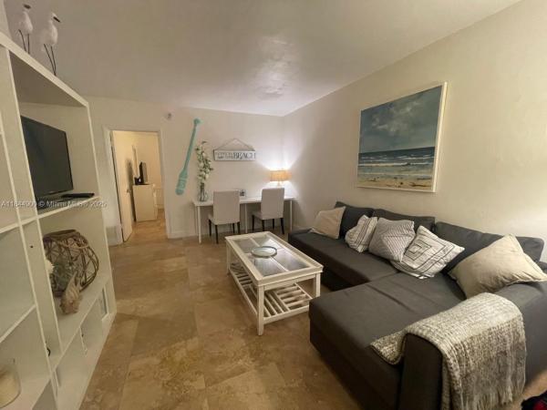 Sunrise Club, 100 Sunrise Dr 27, Key Biscayne, Florida 33149, image 1