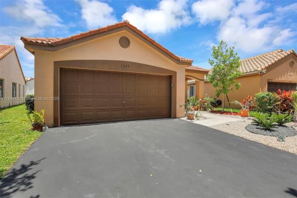 San Sebastian, 1525 Estancia Cir, Weston, Florida 33327, image 1