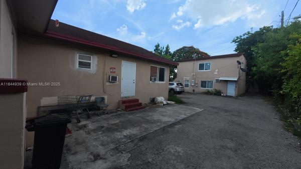 Dankwardts, 2168 NW 28th St, Miami, Florida 33142, image 1
