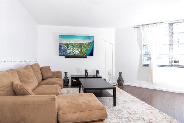 Commodore Plaza Tower, 2750 NE 183rd St #1207, Aventura, Florida 33160, image 3
