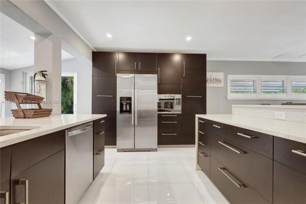 Tropical Manors, 424 NE 27th Dr, Wilton Manors, Florida 33334, image 1