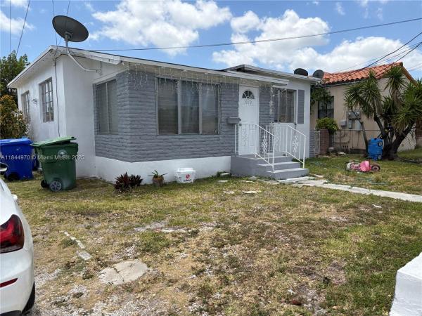 Lyndale, 3072 SW 16th St, Miami, Florida 33145, image 1