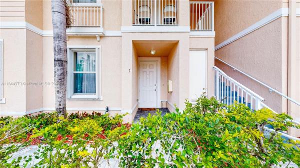 Fiji, 2884 SE 2nd Dr #7, Homestead, Florida 33033, image 2
