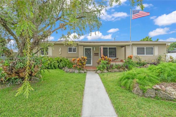 South Coral Homes, 9880 Jamaica Dr, Cutler Bay, Florida 33189, image 2