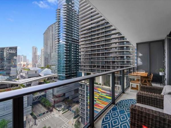 Brickell Heights East, 45 SW 9th St #1510, Miami, Florida 33130, image 1