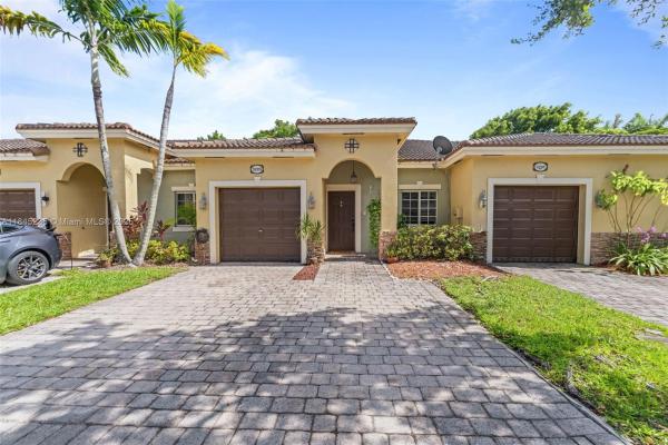 3220 NE 11th Dr, Homestead, Florida 33033, image 1
