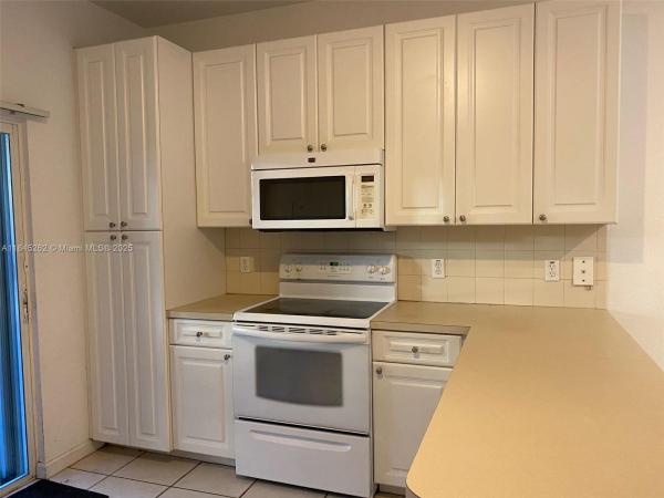 Washington Palms, 4950 Washington St #12-4, Hollywood, Florida 33021, image 1