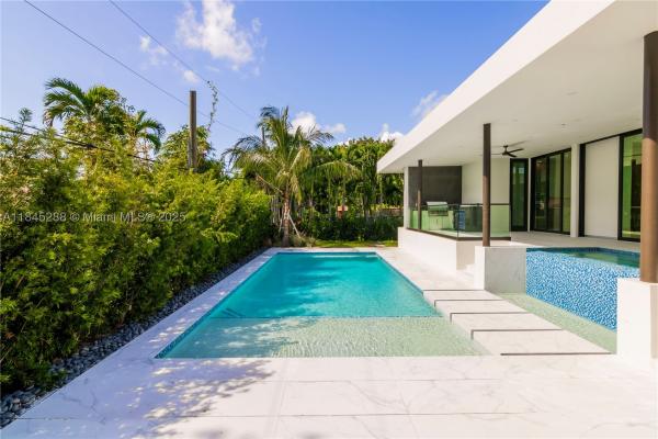 1248 NE 89th St, Unincorporated Dade County, Florida 33138, image 1