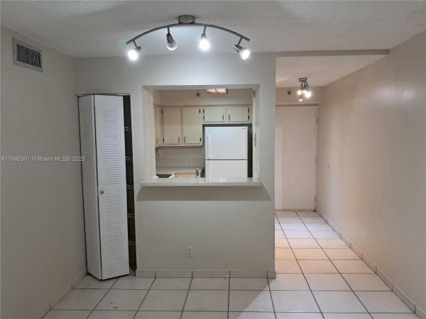 RioPlaza, 546 SW 1st St #209, Miami, Florida 33130, image 1