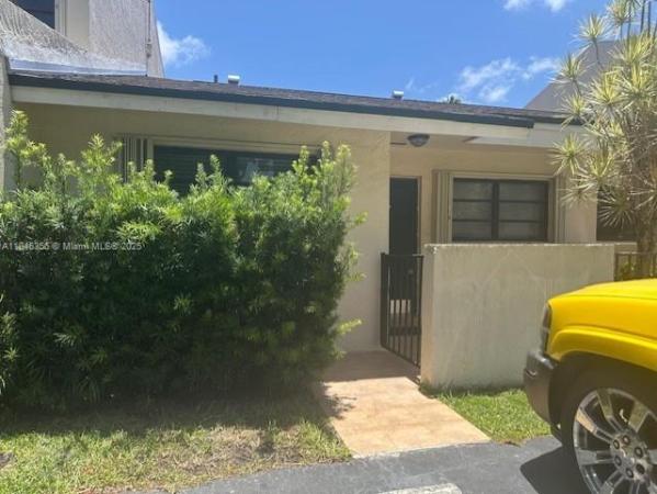 10830 SW 72nd St #14, Unincorporated Dade County, Florida 33173, image 1
