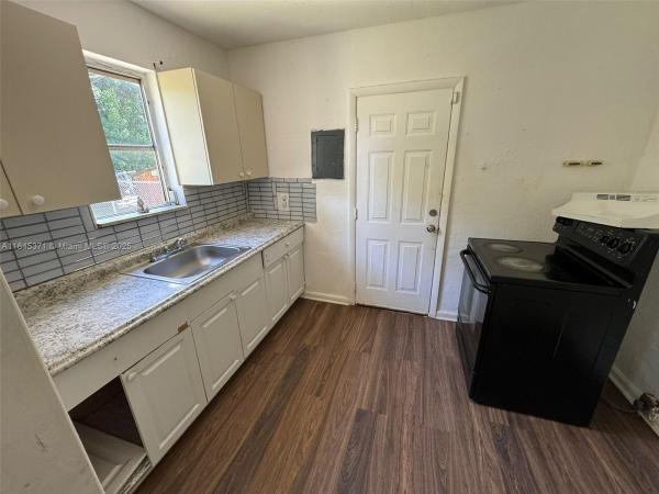 Hildamere, Miami, Florida 33127, image 2