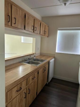 Shaker Woods Village, 6031 Shakerwood Cir #105, Tamarac, Florida 33319, image 1