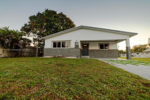 Town Of Modelo, 226 NW 6th Ave, Dania Beach, Florida 33004, image 1