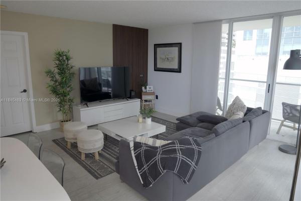 The Mark On Brickell, 1155 Brickell Bay Dr #902, Miami, Florida 33131, image 2