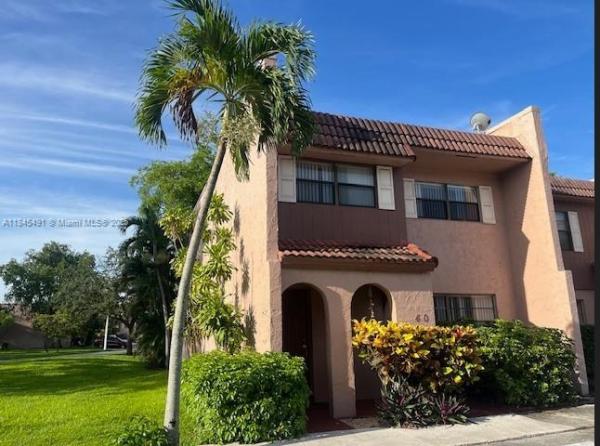 Valencia Village, 40 Madrid Ln #1-11, Davie, Florida 33324, image 1