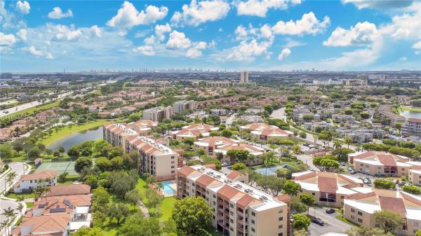 10227 NW 9 Street Cir 304-3, Unincorporated Dade County, Florida 33172, image 1