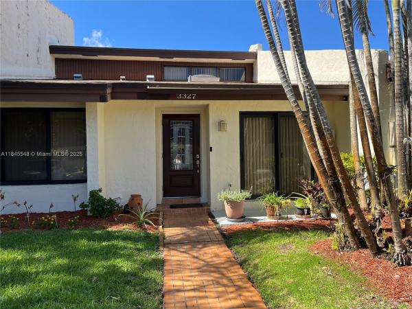 Tamerlane, 3327 Oak Dr, Hollywood, Florida 33021, image 1