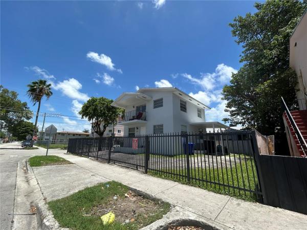Lawrence Estates Land, 1068 SW 2nd St, Miami, Florida 33130, image 2