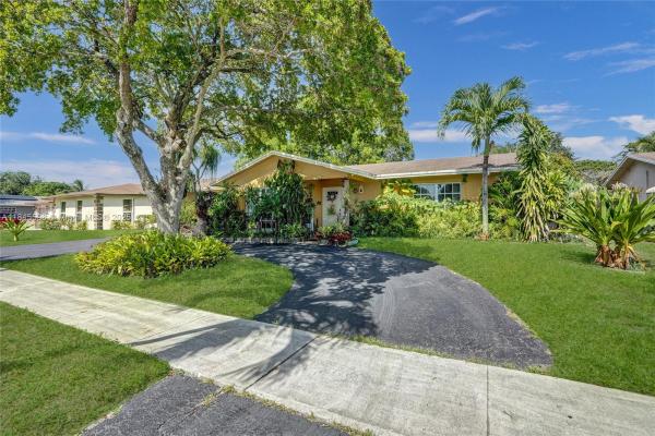 Kimberly Forest, 520 SW 62nd Ave, Margate, Florida 33068, image 1