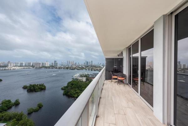 The Harbour North Tower, 16385 Biscayne Blvd 2904, North Miami Beach, Florida 33160, image 1