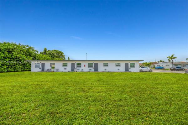 Carver Heights, 832 NW 10th St, Hallandale Beach, Florida 33009, image 1